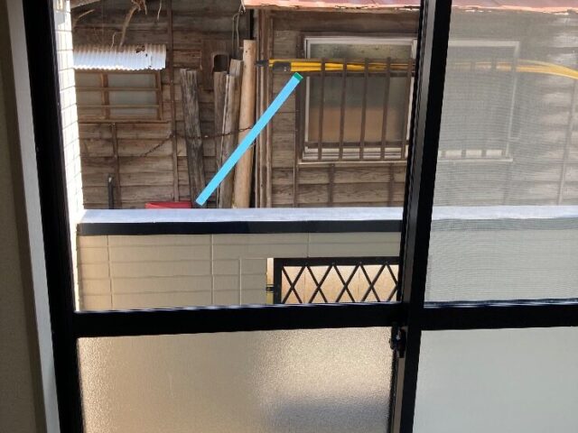 ベランダ掃き出し窓の透明ガラス交換|福岡市早良区の施工写真