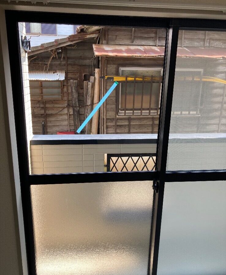 ベランダ掃き出し窓の透明ガラス交換｜福岡市早良区の施工写真