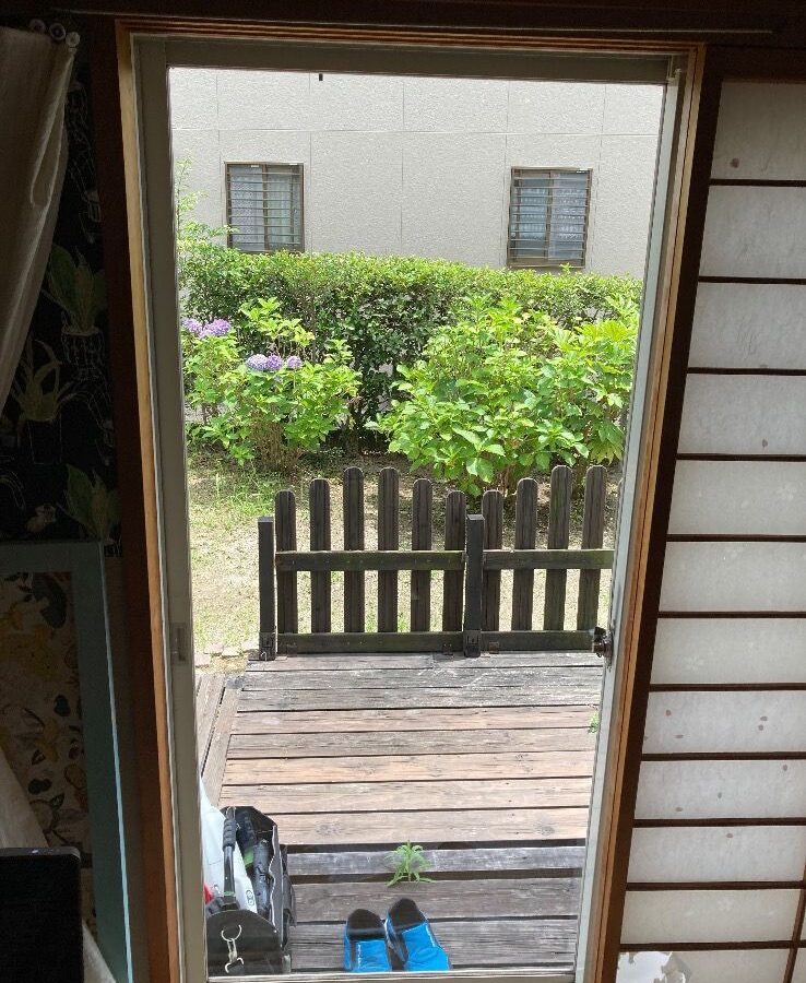 ベランダ掃き出し窓の透明ガラス交換｜糟屋郡宇美町の施工写真