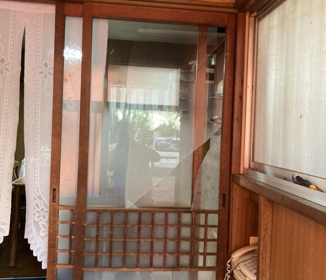 室内引き戸の既存スリぼかしからFL3交換｜豊島区の施工写真