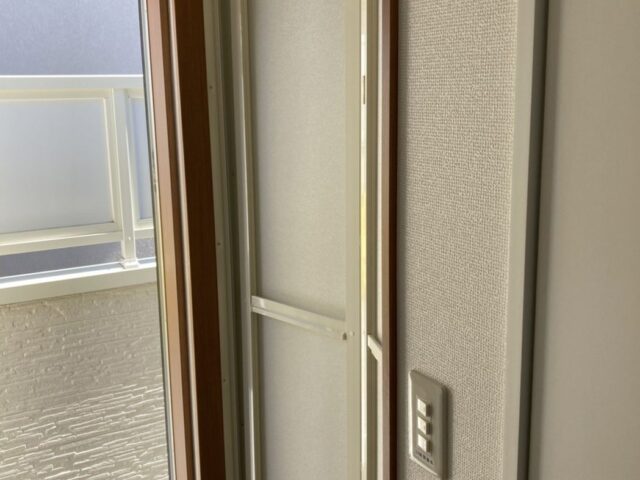浴室ドアのアクリル交換｜杉並区の施工写真