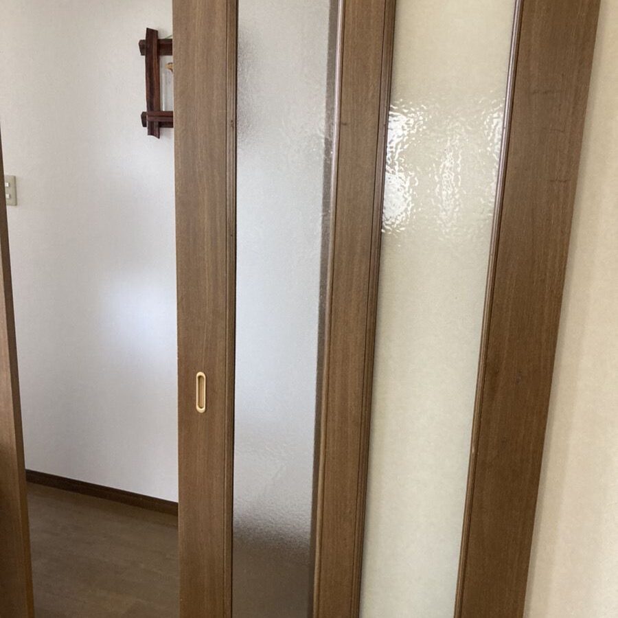 室内建具のかすみガラス交換｜八尾市の施工写真