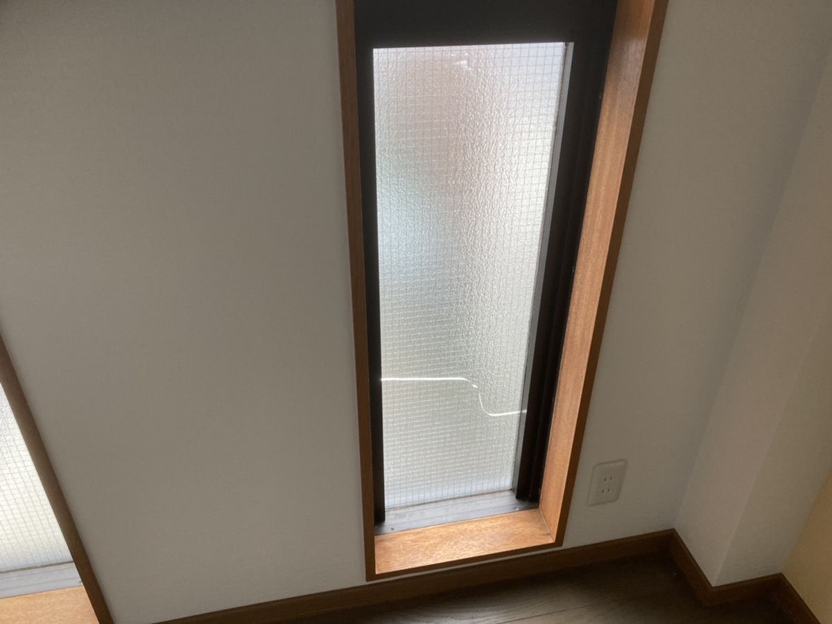 3Ｆ 腰窓下FIXのかすみ菱ワイヤー交換｜尼崎市の施工写真
