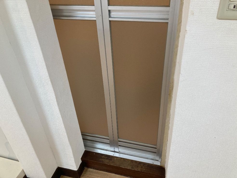 浴室ドアのアクリル交換｜大阪府の施工写真