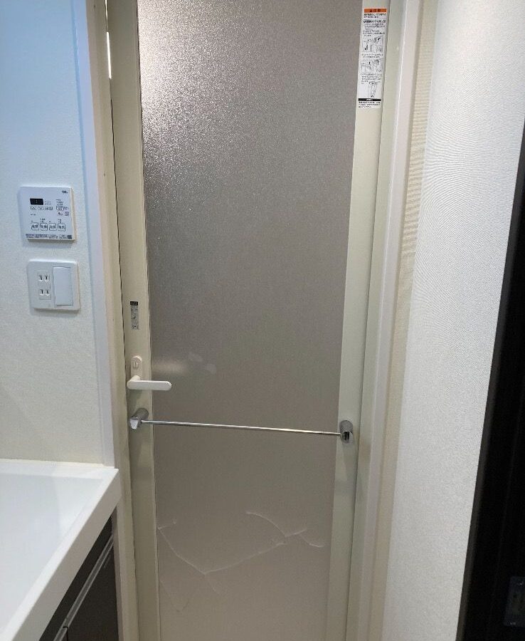 浴室ドアのアクリル交換｜東京都（2）の施工写真