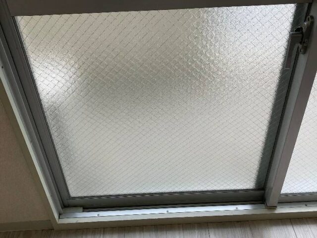 ベランダ掃き出し窓の霞菱ワイヤー交換｜世田谷区の施工写真