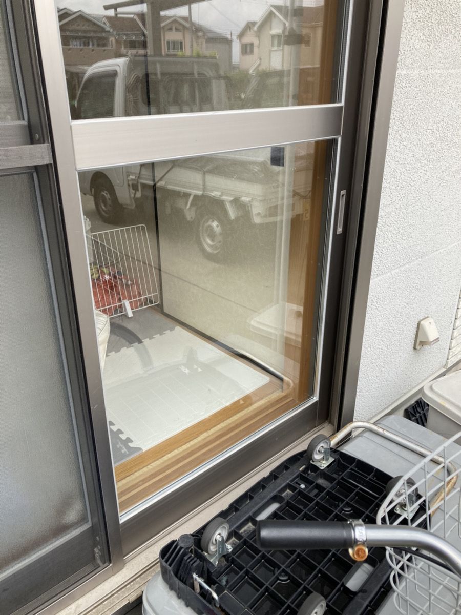 大阪府堺市1階掃き出し窓に透明3＋A12＋透明3を入れ替えた施工後の様子