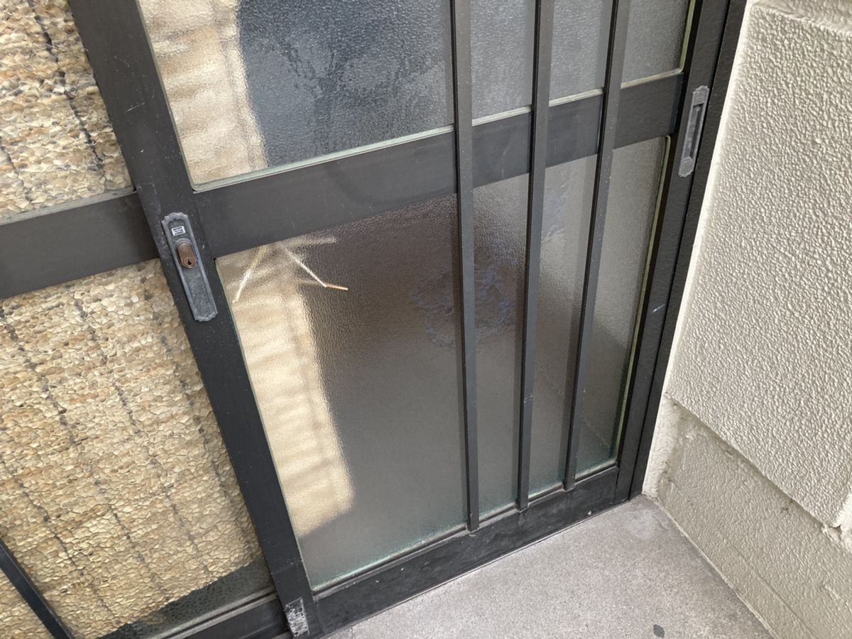 室内ドアのかすみガラス交換｜大阪府（3）の施工写真