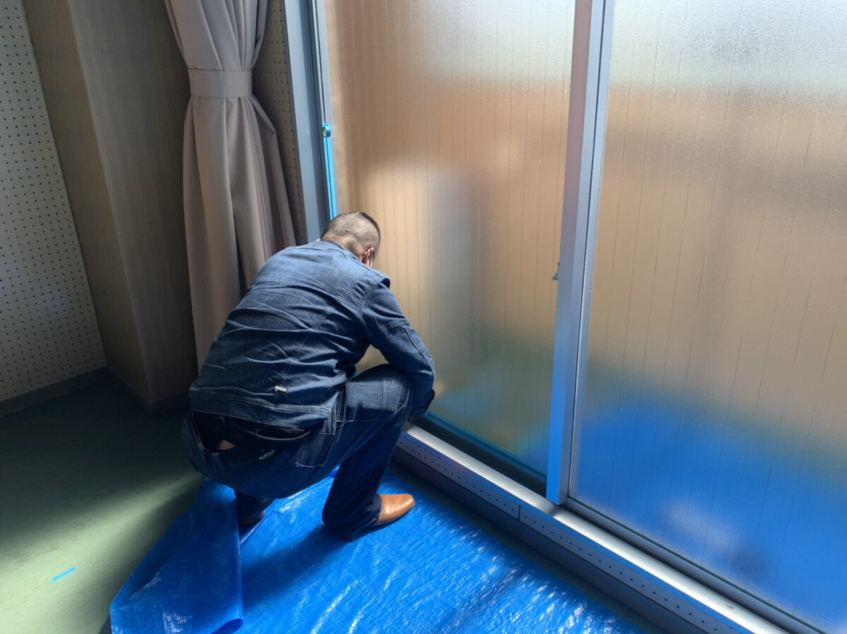 庭に出る掃き出し窓のガラス交換｜堺市中区の施工写真